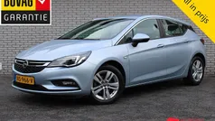 Grijs Gebruikt 2017 Opel Astra Edition Hatchback | € 12.950 (Eerlijke prijs)