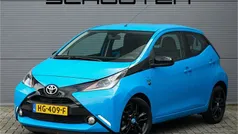 Blauw Gebruikt 2015 Toyota Aygo X-cite Hatchback | € 7.900 (Eerlijke prijs)