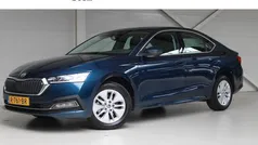 Blauw Gebruikt 2022 Skoda Octavia Business Line Hatchback | € 22.950 (Super prijs)