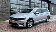 Grijs Gebruikt 2015 VW Passat Highline Stationwagen | € 14.975 (Eerlijke prijs)