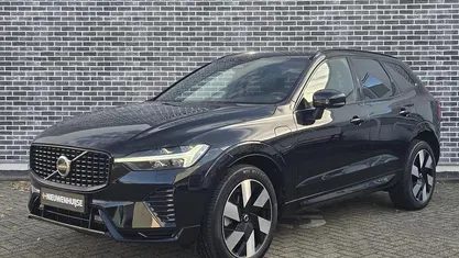 Zwart Occasion 2023 Volvo XC60 Plus SUV | € 47.694 (Goede deal)