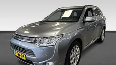 Grijs Gebruikt 2014 Mitsubishi Outlander P-HEV Instyle SUV | € 14.930 (Eerlijke prijs)