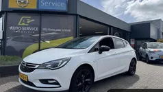 Wit Gebruikt 2018 Opel Astra Edition Hatchback | € 13.350 (Eerlijke prijs)