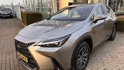 Occasion Lexus NX450h+ E-FOUR Executive Line 309 PK (227 kW) 2025 SUV