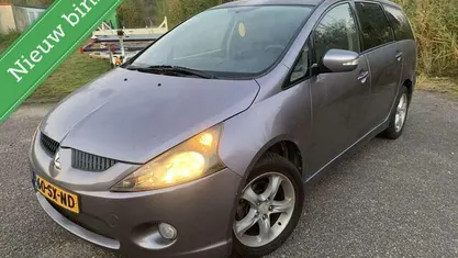 Paars Occasion 2006 Mitsubishi Grandis Intense MPV | € 1.390 (Goede deal)