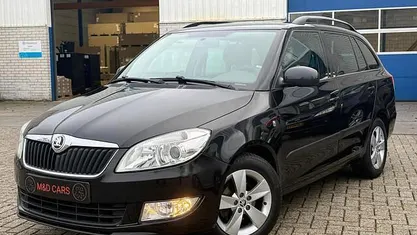 Zwart Gebruikt 2013 Skoda Fabia Fresh Stationwagen | € 3.490 (Eerlijke prijs)