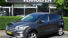 Grijs Gebruikt 2016 Ford Kuga ST-Line SUV | € 14.950 (Eerlijke prijs)