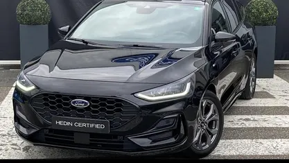 Zwart Gebruikt 2023 Ford Focus ST-Line Stationwagen | € 21.945 (Eerlijke prijs)