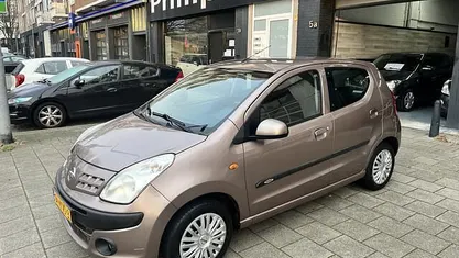 Occasion 2010 Nissan Pixo Acenta Hatchback | € 3.740 (Eerlijke prijs)