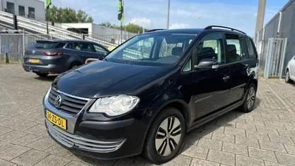 Zwart Occasion 2008 VW Touran MPV | € 2.849 (Goede deal)