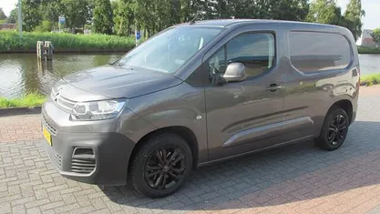 Grijs Gebruikt 2020 Citroën Berlingo MPV | € 12.600 (Eerlijke prijs)