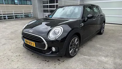 Zwart (metallic) Occasion 2017 Mini Cooper Clubman Chili Stationwagen | € 17.450 (Eerlijke prijs)