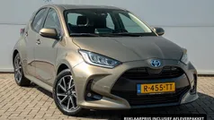 Groen Gebruikt 2022 Toyota Yaris Hybrid Hatchback | € 21.950 (Eerlijke prijs)
