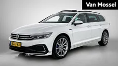 Wit Gebruikt 2022 VW Passat Business Stationwagen | € 24.900 (Eerlijke prijs)