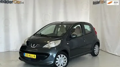 Occasion Peugeot 107 68 PK (50 kW) 2009 Grijs Hatchback