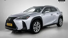 Grijs Gebruikt 2023 Lexus UX 250h Sport Line SUV | € 35.950 (Goede deal)