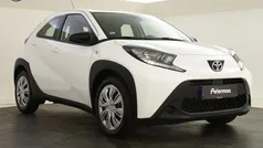 Gebruikt 2023 Toyota Aygo Play Hatchback | € 15.899 (Eerlijke prijs)