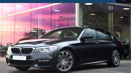 Grijs Gebruikt 2018 BMW 520 Comfort Edition Sedan | € 28.950 (Eerlijke prijs)