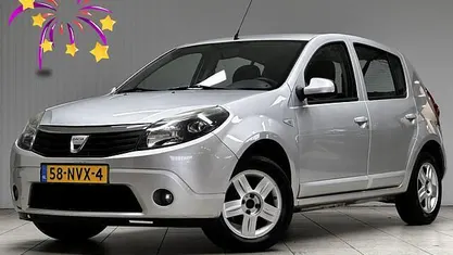 Gebruikt 2010 Dacia Sandero Hatchback | € 1.850 (Eerlijke prijs)