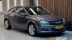 Grijs Gebruikt 2008 Opel Astra GTC Cosmo Hatchback | € 2.990 (Eerlijke prijs)