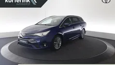 Blauw Gebruikt 2016 Toyota Avensis Business Edition Stationwagen | € 17.950 (Eerlijke prijs)