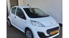 Wit Gebruikt 2012 Peugeot 107 Access Hatchback | € 4.450 (Eerlijke prijs)
