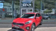 Rood Gebruikt 2022 Kia Niro SUV | € 29.845 (Eerlijke prijs)