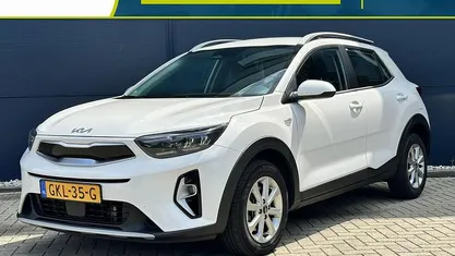 Wit Gebruikt 2024 Kia Stonic SUV | € 22.895 (Eerlijke prijs)