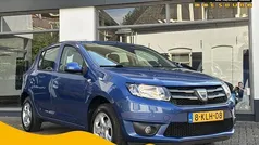 Blauw Gebruikt 2013 Dacia Sandero Lauréate Hatchback | € 6.250 (Eerlijke prijs)