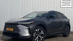 Grijs Gebruikt 2023 Toyota bZ4X SUV | € 33.900 (Eerlijke prijs)
