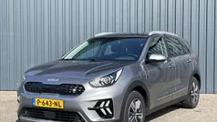 Grijs Gebruikt 2022 Kia Niro SUV | € 26.440 (Eerlijke prijs)