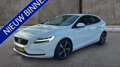 Wit Gebruikt 2016 Volvo V40 Stationwagen | € 11.450 (Eerlijke prijs)