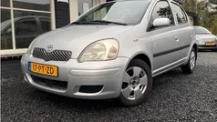 Grijs Gebruikt 2004 Toyota Yaris Hatchback | € 1.999 (Eerlijke prijs)