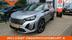 Grijs, metallic lak Gebruikt 2024 Peugeot 2008 GT SUV | € 25.750 (Goede deal)