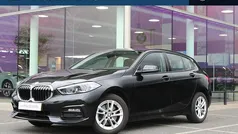 Zwart Gebruikt 2021 BMW 118 Sport Line Hatchback | € 24.950 (Eerlijke prijs)