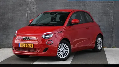 Nieuw Fiat 500e Urban 86 kW (118 PK) 2025 Rood Hatchback