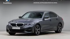 Gebruikt 2022 BMW 318 Executive Sedan | € 31.450 (Goede deal)