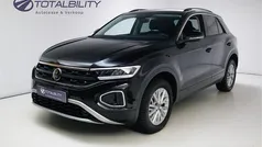 Zwart Gebruikt 2025 VW T-Roc Edition SUV | € 27.950 (Eerlijke prijs)