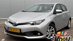Gebruikt 2017 Toyota Auris Hatchback | € 15.400 (Eerlijke prijs)