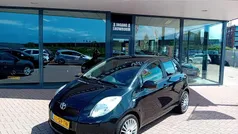 Zwart Gebruikt 2006 Toyota Yaris Luna Hatchback | € 3.950 (Goede deal)