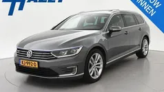 Grijs Gebruikt 2016 VW Passat Highline Stationwagen | € 16.900 (Eerlijke prijs)