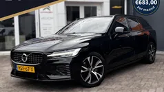 Zwart Gebruikt 2021 Volvo V60 R-Design Stationwagen | € 35.900 (Eerlijke prijs)