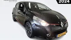 Zwart Gebruikt 2012 Renault Clio IV Expression Hatchback | € 6.995 (Eerlijke prijs)