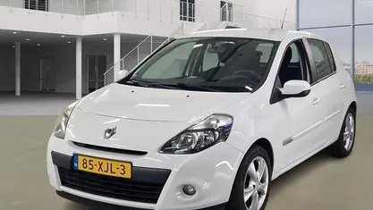 Gebruikt 2012 Renault Clio IV Collection Hatchback | € 3.600 (Eerlijke prijs)