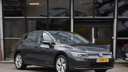 Occasion 2020 VW Golf VIII Business Hatchback | € 17.450 (Goede deal)