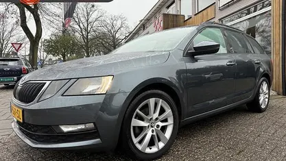 Occasion 2020 Skoda Octavia Business Line Stationwagen | € 13.900 (Eerlijke prijs)