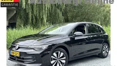Zwart Gebruikt 2024 VW Golf VIII Business Hatchback | € 27.745 (Goede deal)