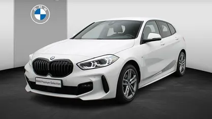 Wit Occasion 2024 BMW 118 Executive Hatchback | € 31.450 (Eerlijke prijs)