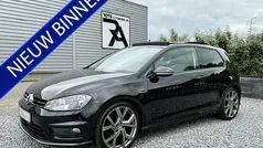 Zwart Gebruikt 2015 VW Golf VII R-line Hatchback | € 10.950 (Eerlijke prijs)