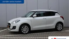Wit Gebruikt 2023 Suzuki Swift Style Hatchback | € 17.795 (Eerlijke prijs)
